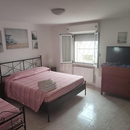 La Casa Di Maura Apartment Rimini Bagian luar foto