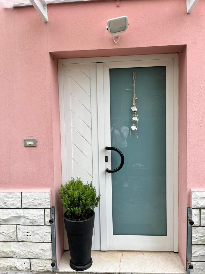 La Casa Di Maura Apartment Rimini Bagian luar foto
